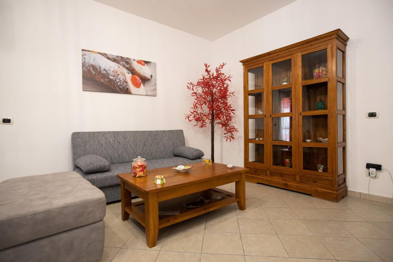 La Casa Di Nana' Locazione Turistica Apartment Palermo Bagian luar foto