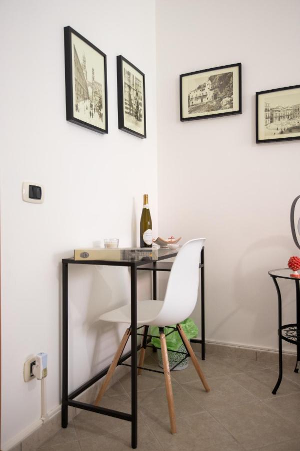 La Casa Di Nana' Locazione Turistica Apartment Palermo Bagian luar foto